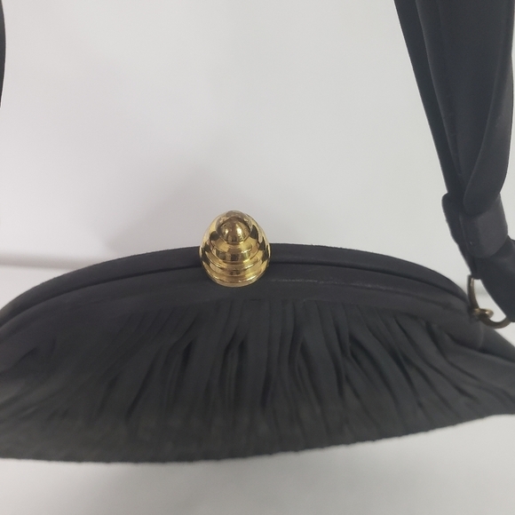 Vintage H1 USA black pleated fan shape bag - Picture 6 of 6